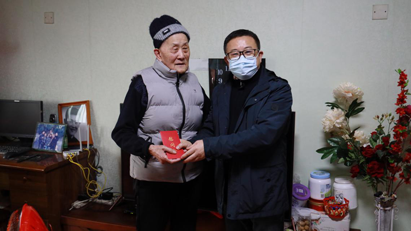 走訪慰問送溫暖 暖心聚力話發展  —糧油集團開展春節走訪慰問送溫暖活動